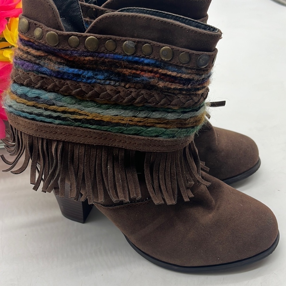 Dolce By Mojo Moxy brown Heeled Boots Sz 8. MOC2250